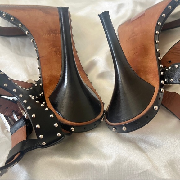Givenchy black leather studded sandal heels - Picture 4 of 5